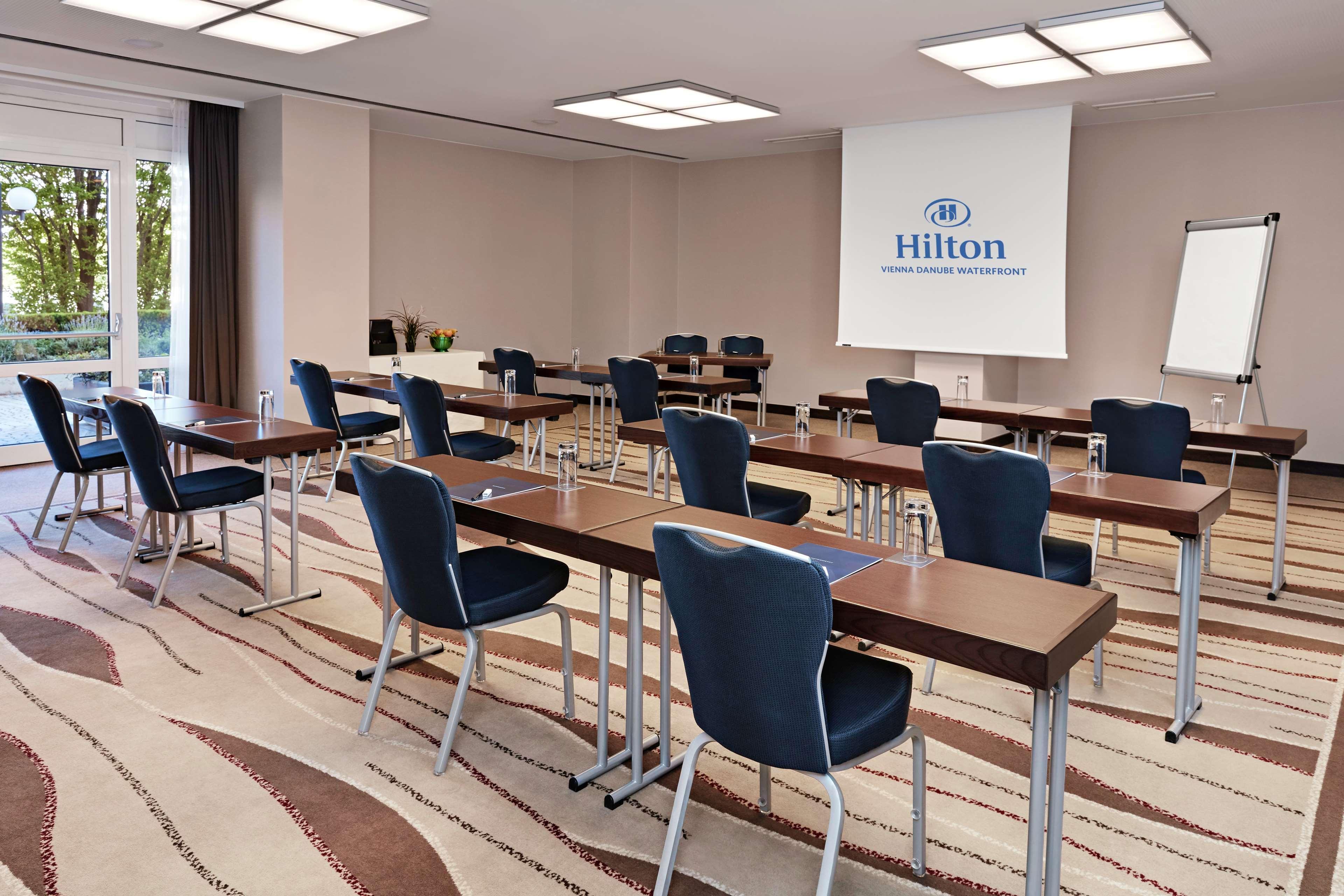 Hotel Hilton Danube Waterfront