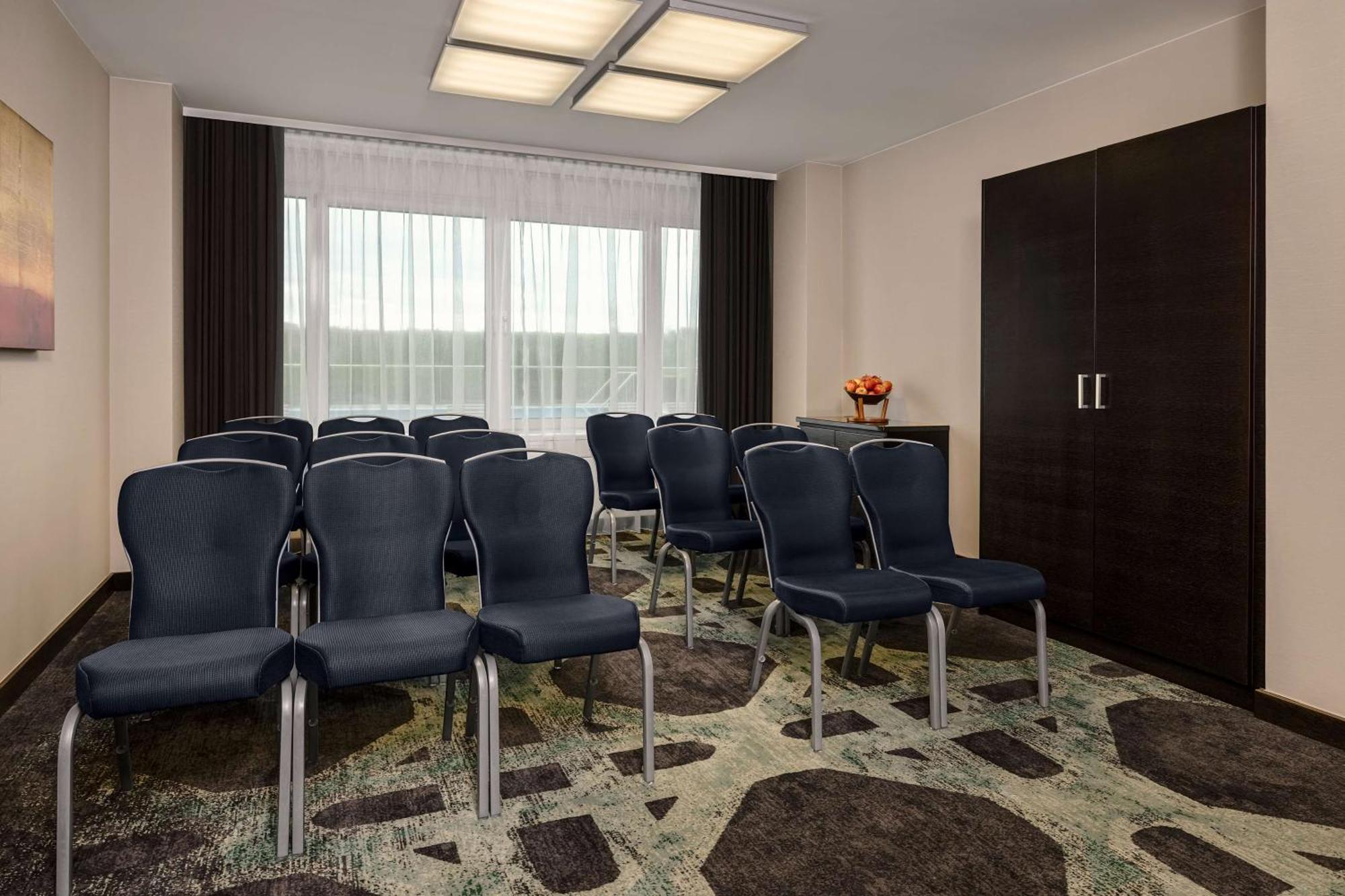 Hotel Hilton Danube Waterfront